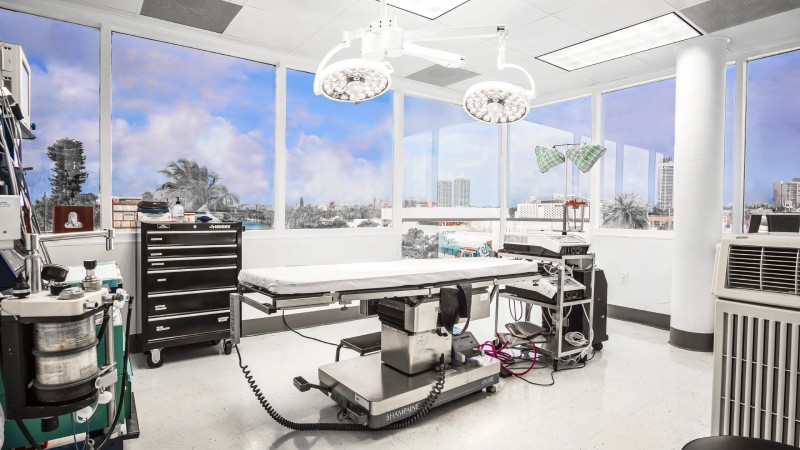 Центр косметической хирургии в Майами, Флорида